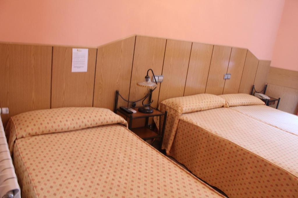 Hostal Maria Ronda - 5