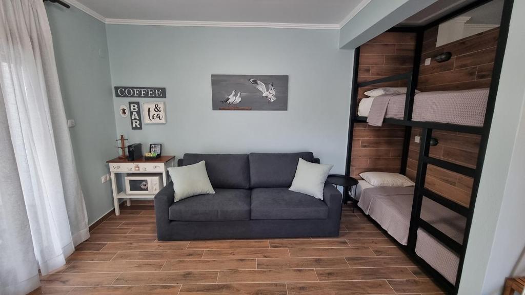 Aria's House Studios & Apartments - 7