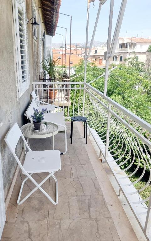 Balkón alebo terasa v ubytovaní Apartment Martini - Bacvice beach