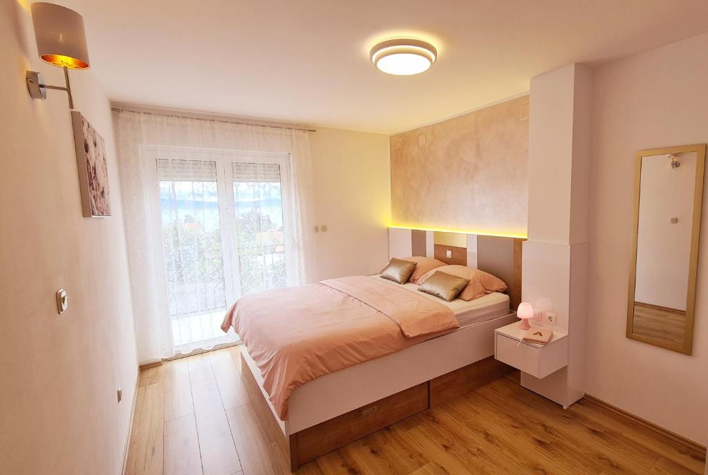 Apartment Karamarko