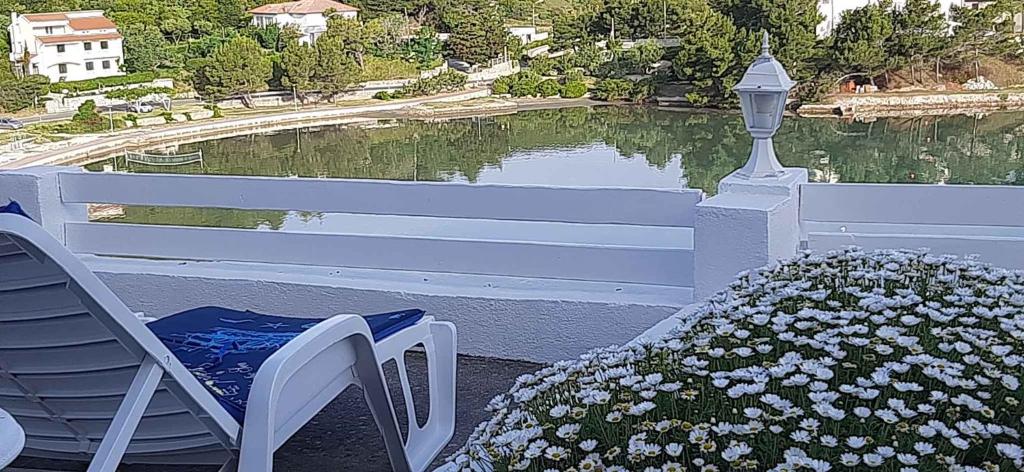 Výhled na řeku, která protéká v blízkosti apartmánu