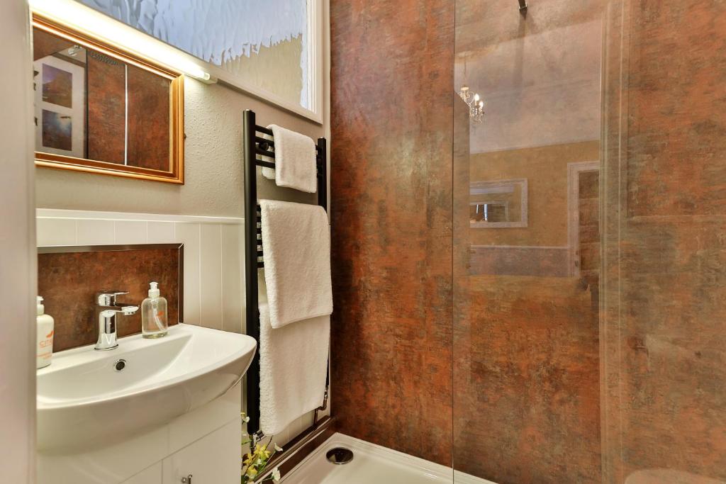 Glenholme Guest House - Room Only 5