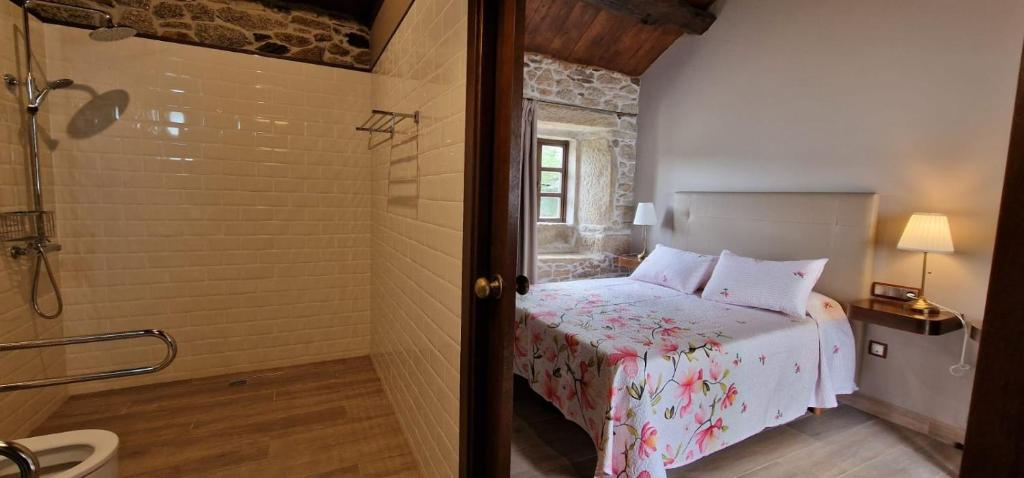 Habitaciones La Cuevona de Guitiriz,Parga, en el camino norte Lugo - 4