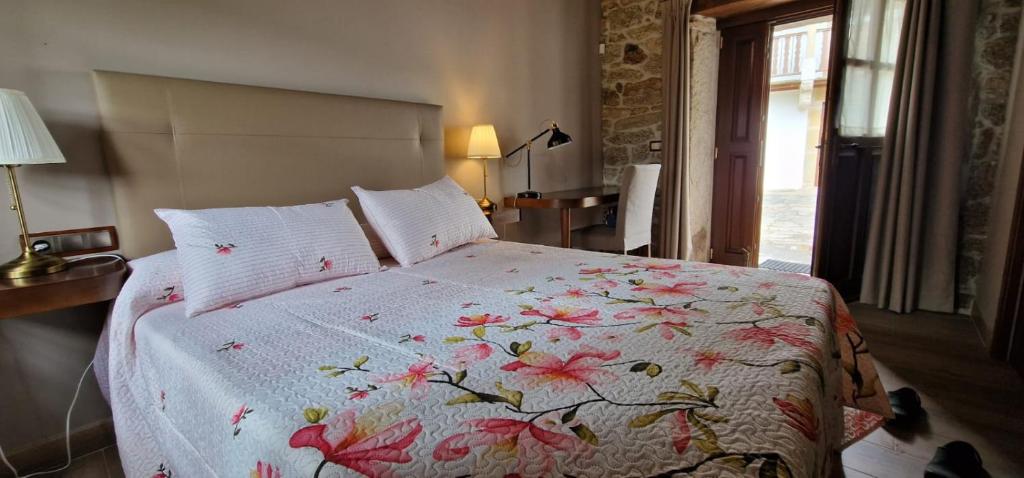 Habitaciones La Cuevona de Guitiriz,Parga, en el camino norte Lugo - 1