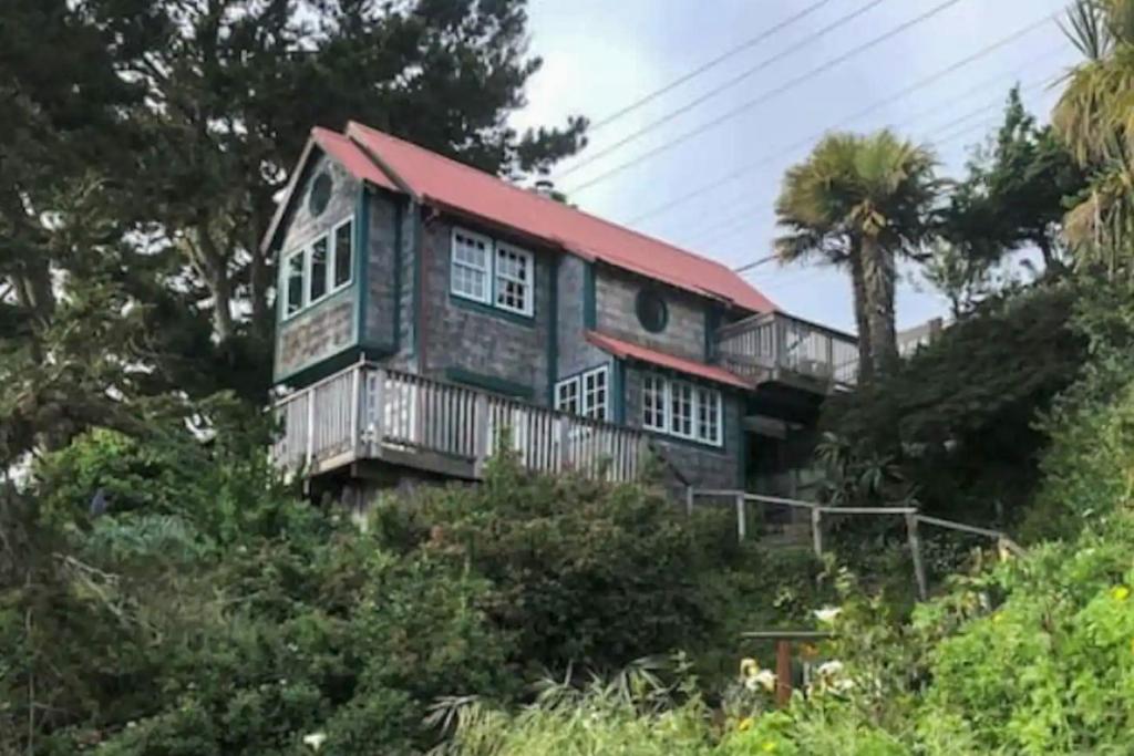 Spring Lily Cottage – Photos 1
