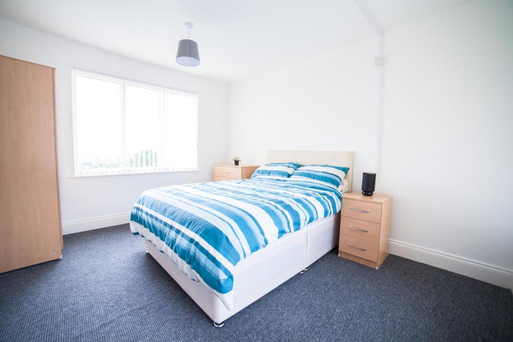 Highfield Road Apartment., Rowley Regis (updated prices 2024)