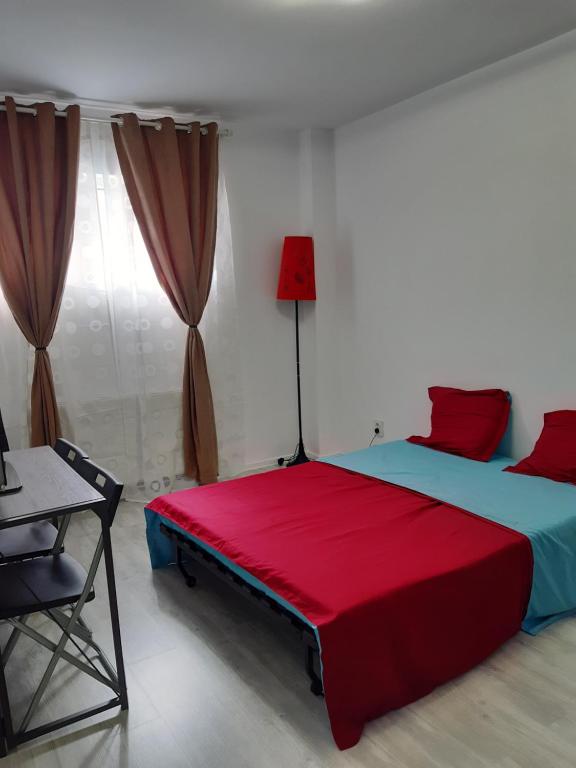 2 Rooms Apartment Otopeni free parking