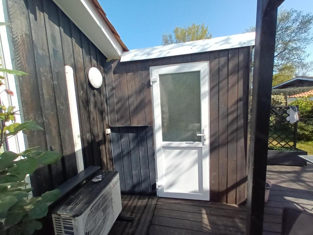 Cabane - One-Bedroom House
