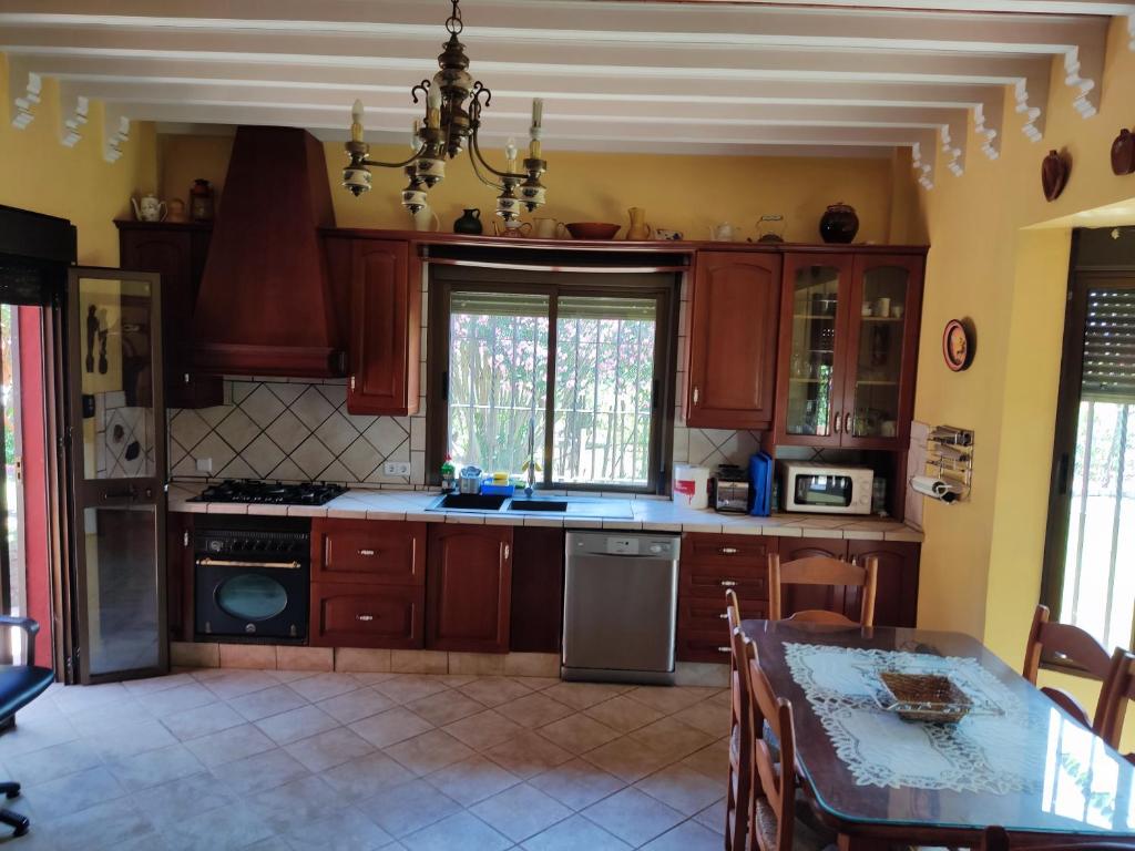 A kitchen or kitchenette at The Magic House