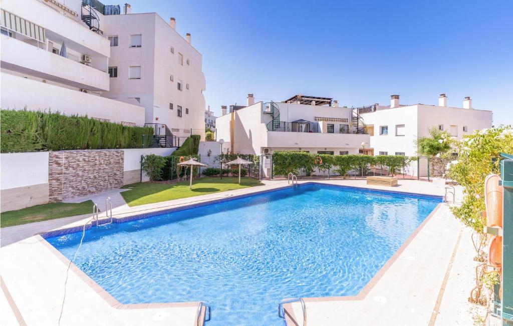 Bazén v ubytovaní Beautiful Apartment In Benalmádena alebo v jeho blízkosti