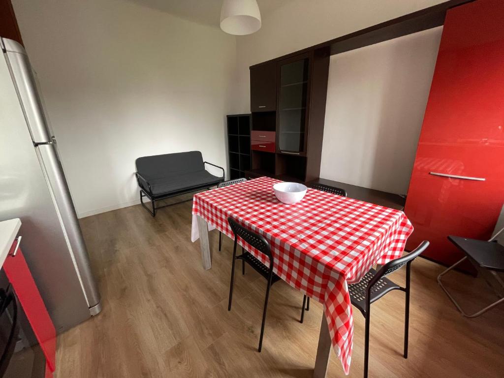 Fotografia z galérie ubytovania Impeccable 2-Bed House in Milano up to 4 people v Miláne