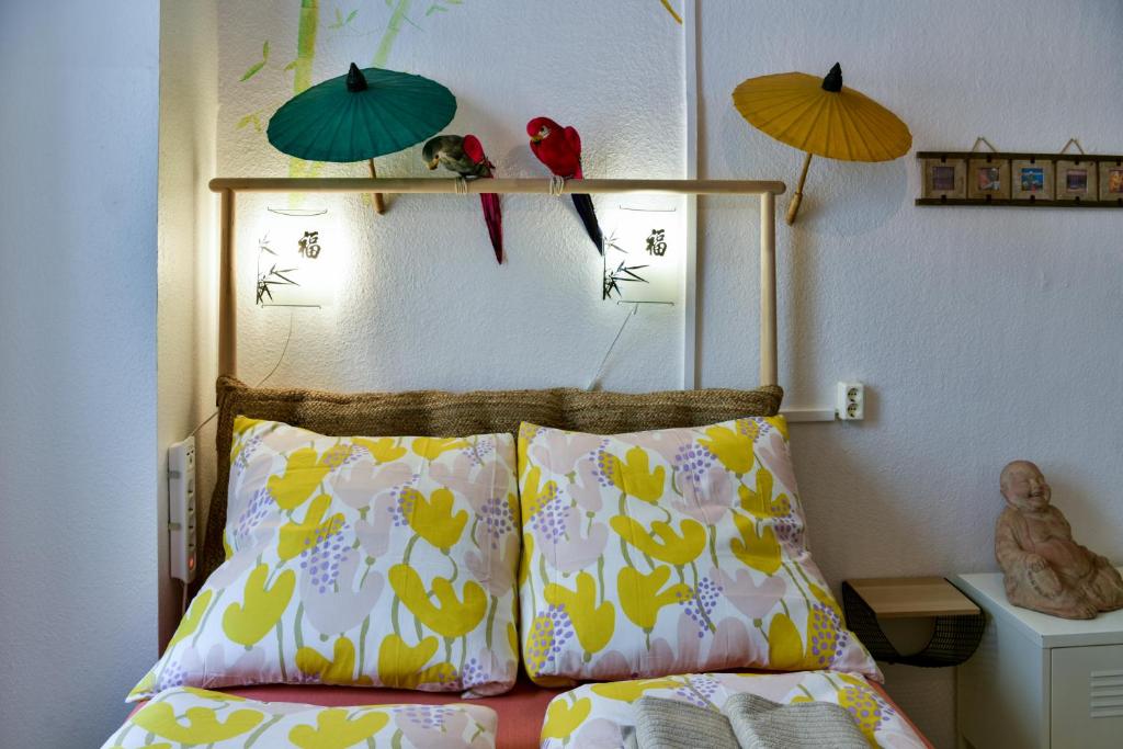 Postel nebo postele na pokoji v ubytování Kiez Hostel Berlin