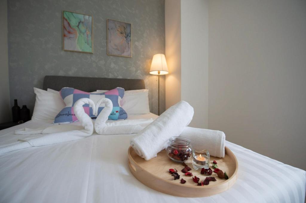 Suitetrails - Arcoris Mont Kiara next 163plaza 1-4Pax one plus one Bedroom