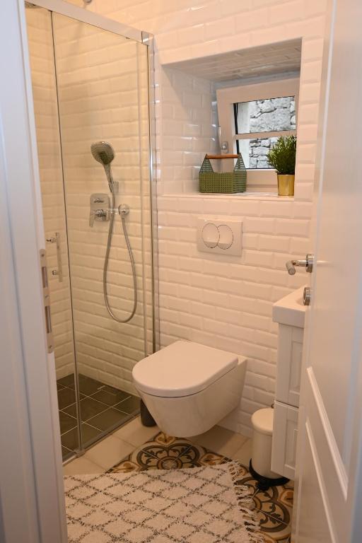 Kúpeľňa v ubytovaní Villa Mavrici, Neighbors free
