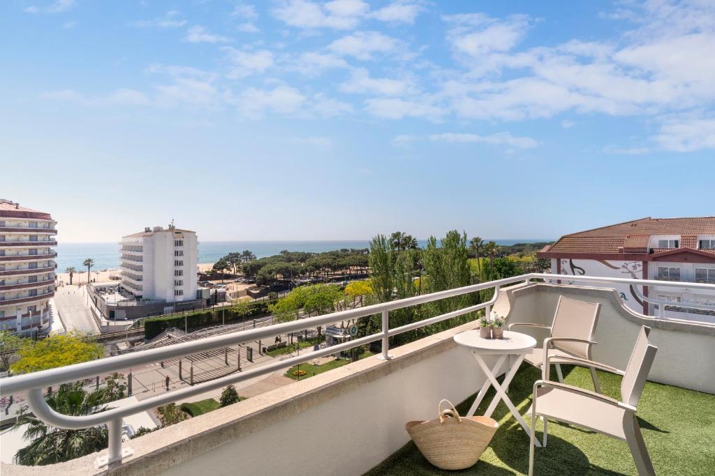 A balcony or terrace at Hotel Indalo Park