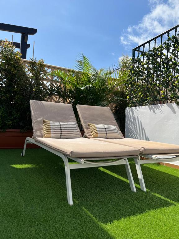 Vonkajšia záhrada v ubytovaní M&G ACQUA Private Pool