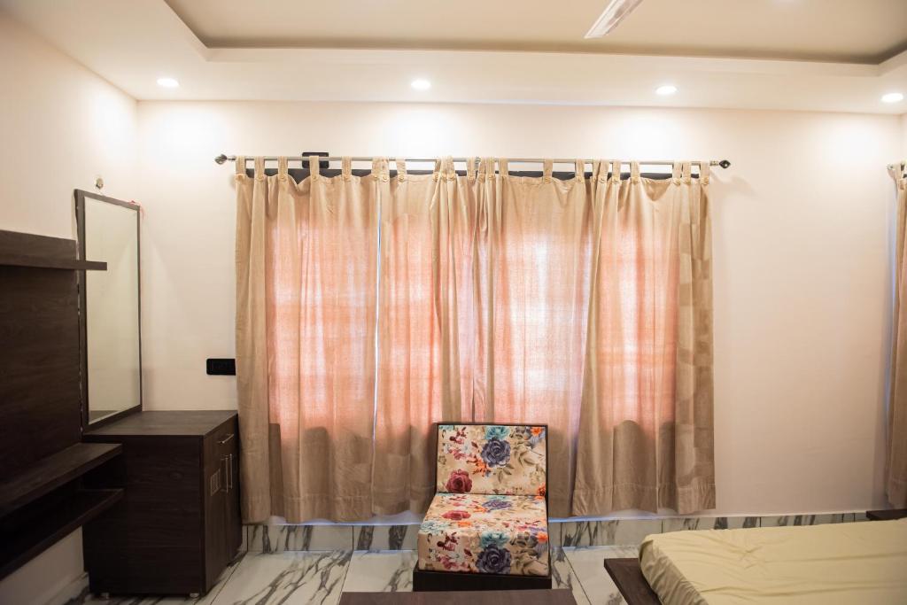 Postel nebo postele na pokoji v ubytování SETHI's HOMESTAY