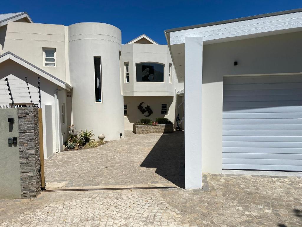 Beacon Way Terraces - Image 29