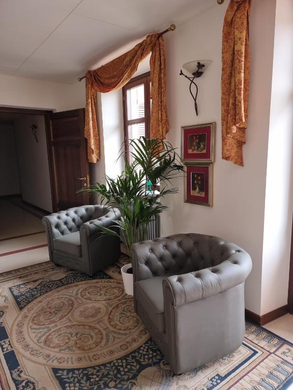 Posezení v ubytování Hotel Villa Lauri
