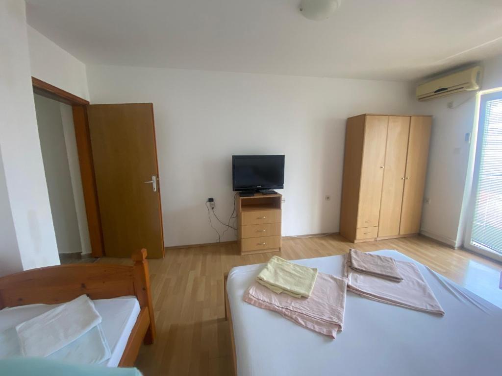 Apartments Djuricic - 9