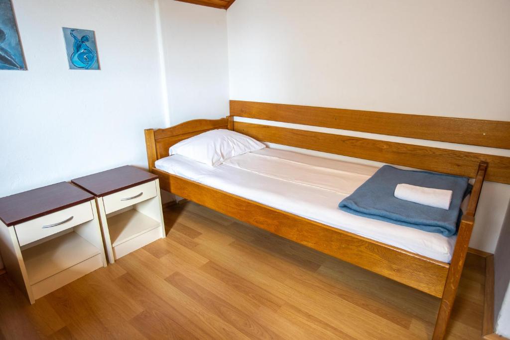 Postel nebo postele na pokoji v ubytování Apartments Skeva