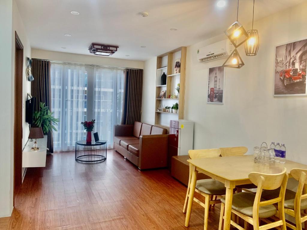 Bright Beach Apartment