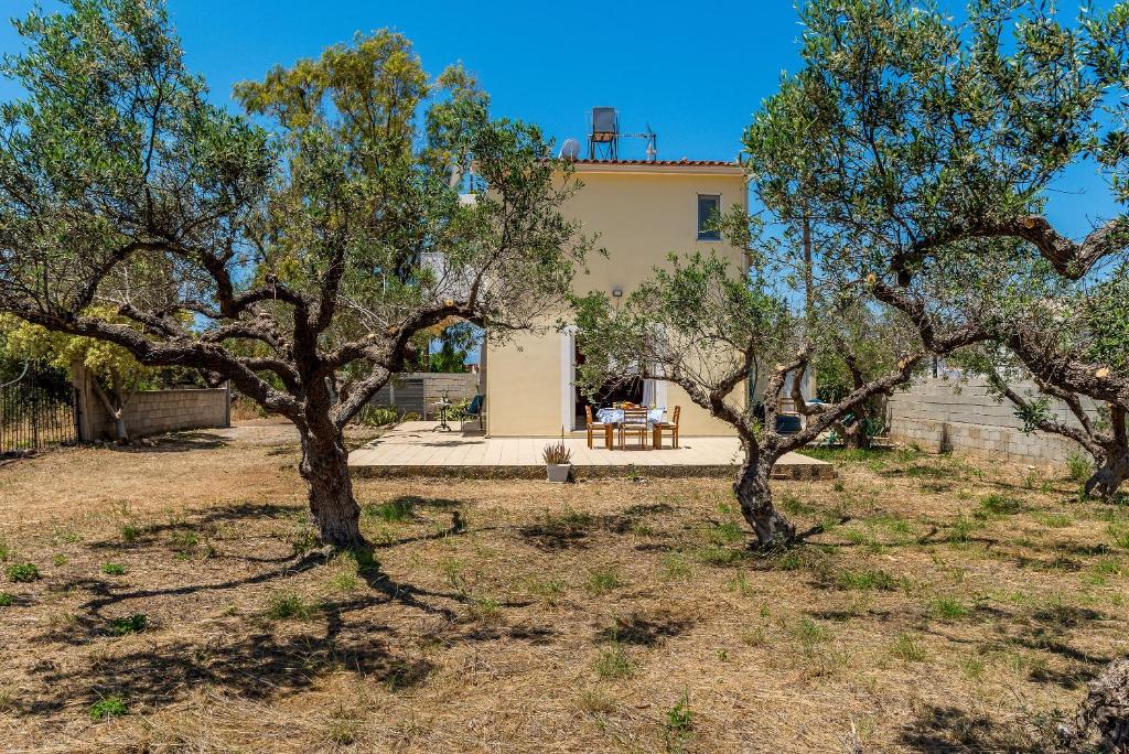holiday-home-olivia-house-chorafakia-greece-booking