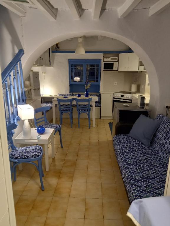 Kuchnia lub aneks kuchenny w obiekcie Anthie's shore house
