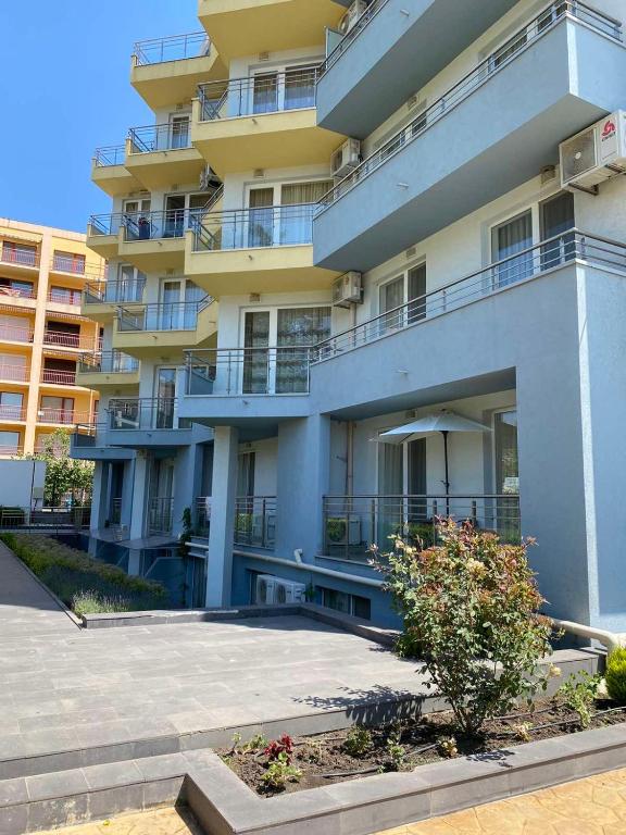 The building in which Az apartmant is located