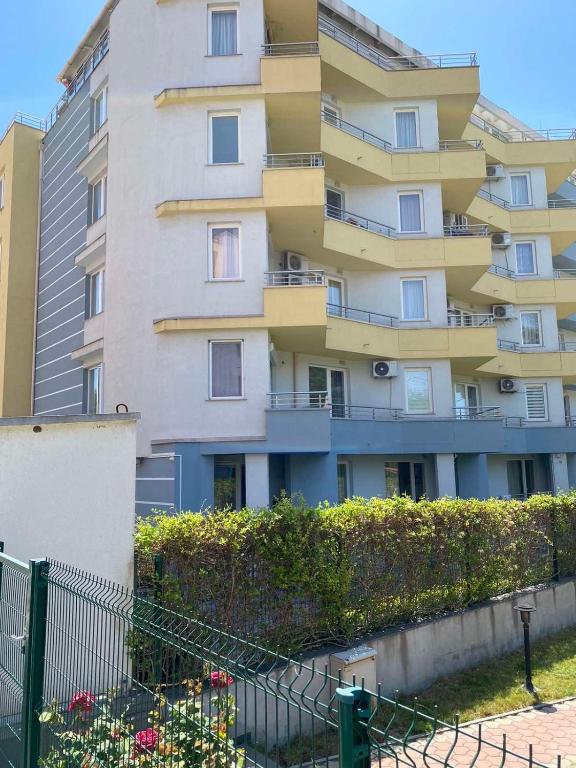 The building in which Az apartmant is located