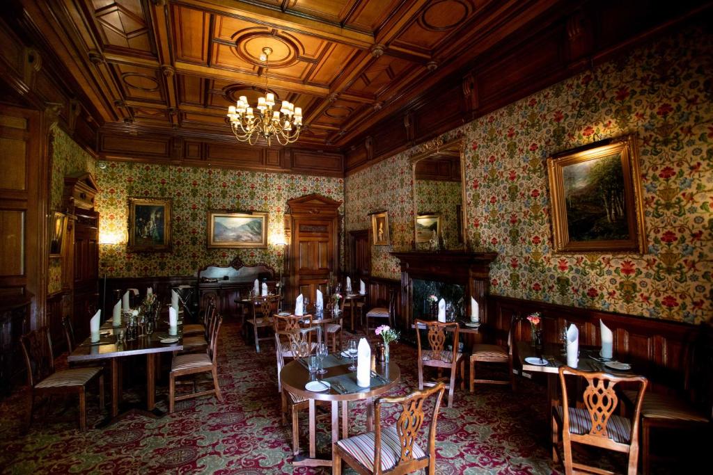 Macdonald Norwood Hall Hotel - Resim 21