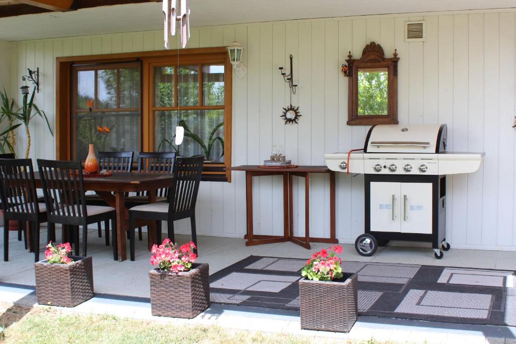 Kuchyňa alebo kuchynka v ubytovaní Ferienhaus Familie Zimmermann