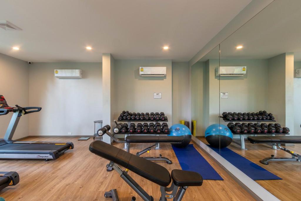 Fitness centrum a/nebo fitness zařízení v ubytování Title Naiyang residence Excellent location with pool view