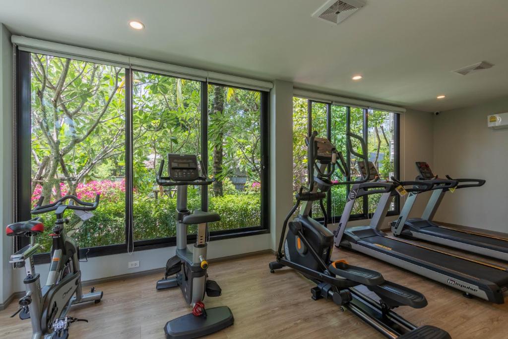 Fitness centrum a/nebo fitness zařízení v ubytování Title Naiyang residence Excellent location with pool view