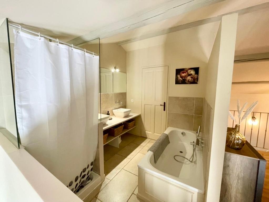 Fotografie z fotogalerie ubytování Gîte Douceur de Provence v destinaci Maubec