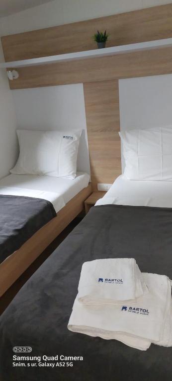 Postel nebo postele na pokoji v ubytování Mobile Home Bartol