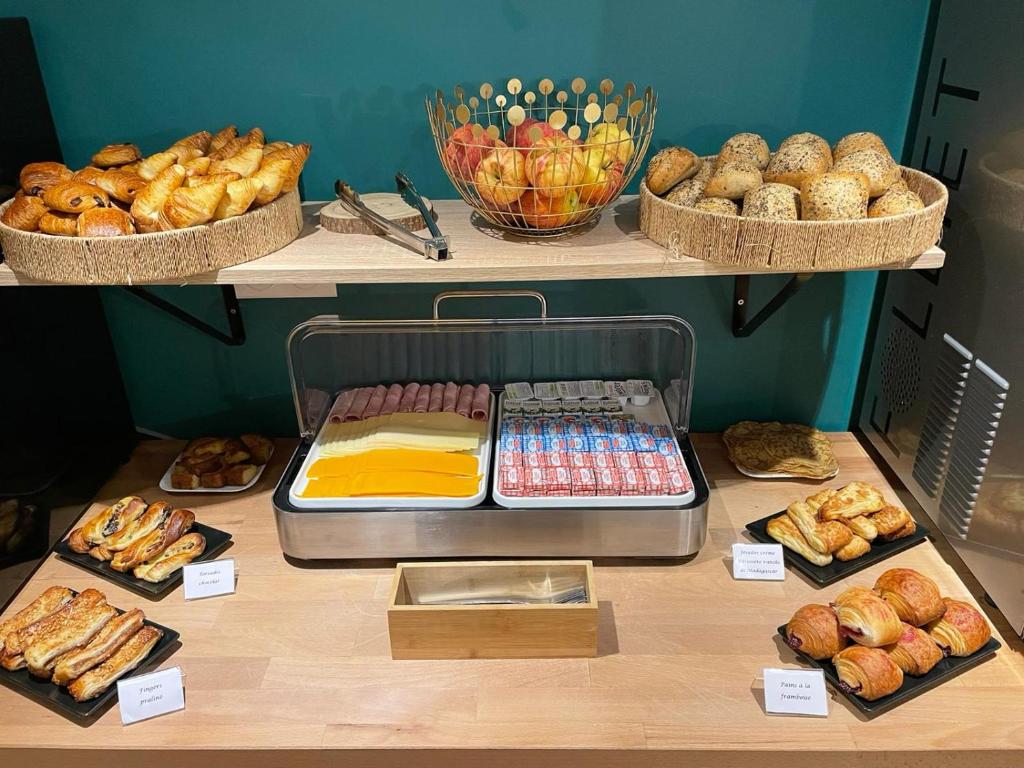 Hôtel Le Thurot- Dijon Centre Gare - Resim 41