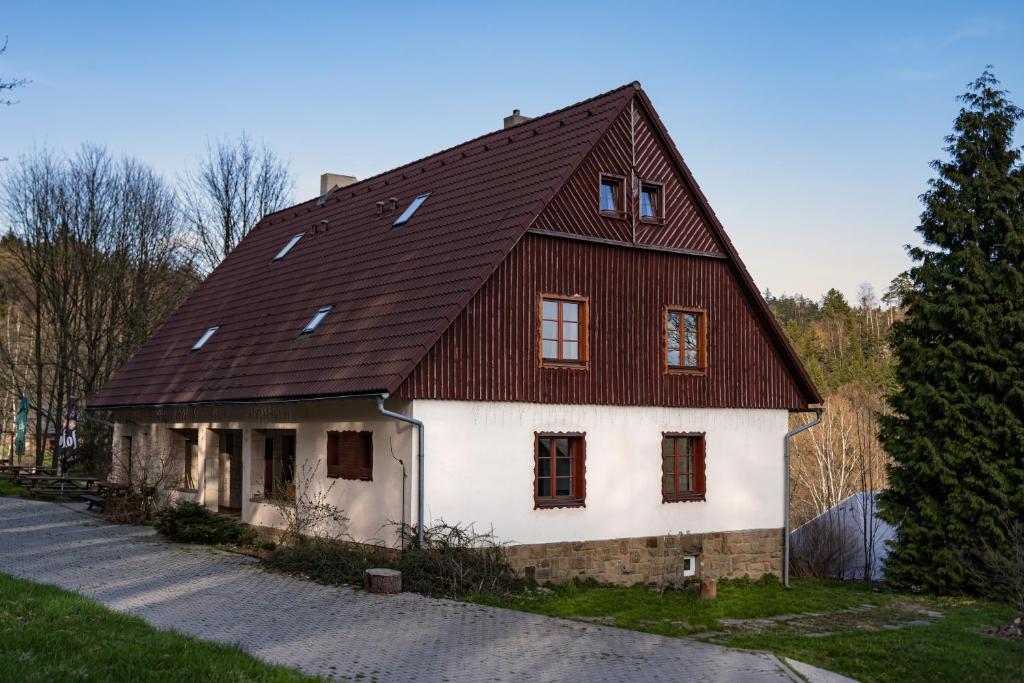 Budova, kde se the country house nachází