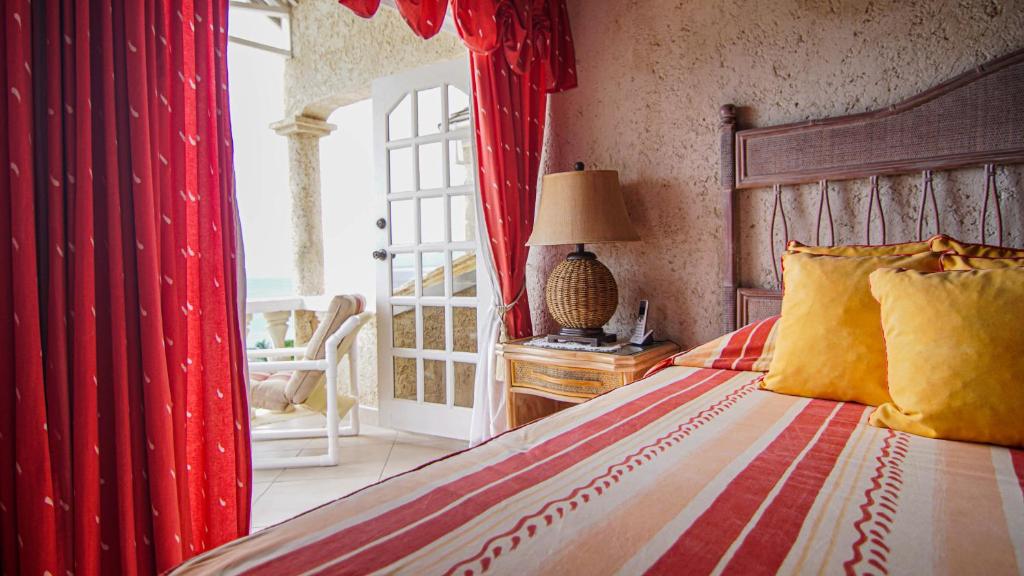 Postel nebo postele na pokoji v ubytování Seacruise Villa
