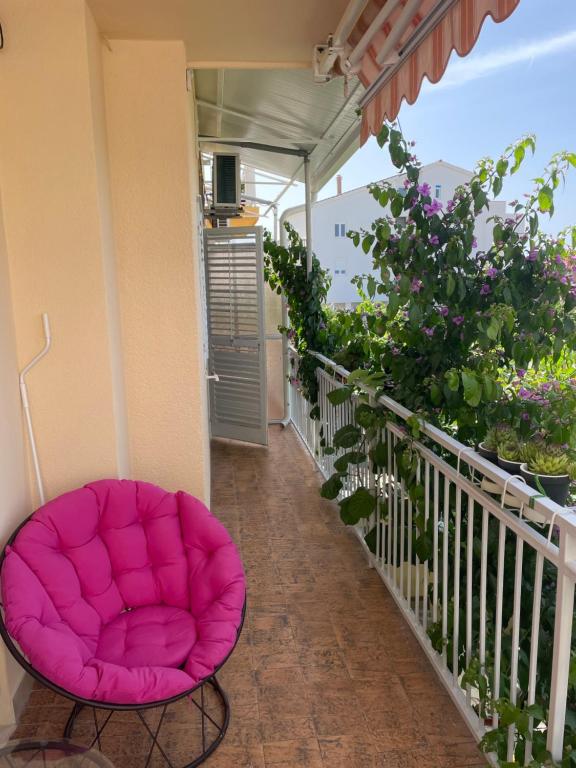Apartments Miriam Srima - One-Bedroom Apartment With Sea View