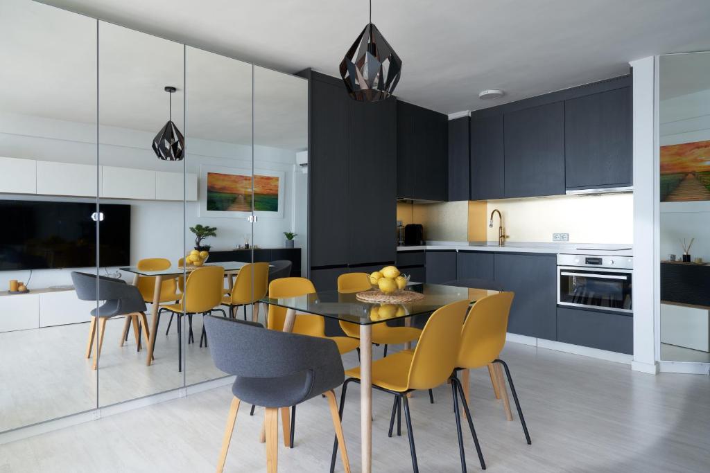 Kuchyňa alebo kuchynka v ubytovaní Luxy Beach Apartment