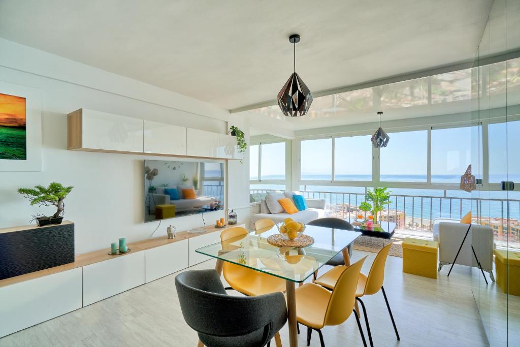 Posedenie v ubytovaní Luxy Beach Apartment