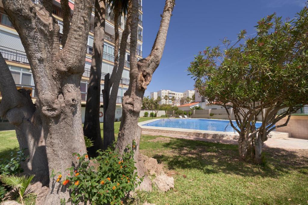 Bazén v ubytovaní Luxy Beach Apartment alebo v jeho blízkosti