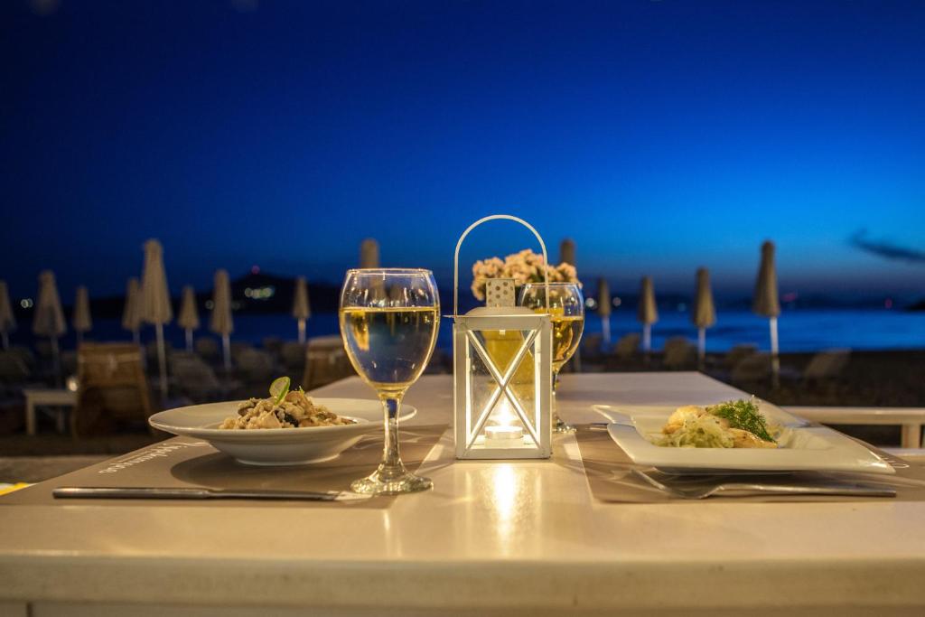 Bebidas em Ippokampos Beachfront