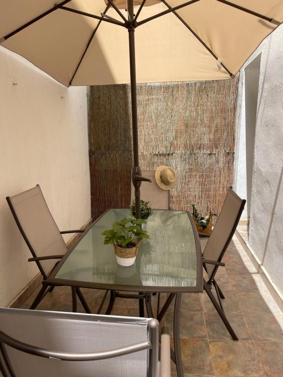 A patio or other outdoor area at UIM Mediterraneo PB America Wifi