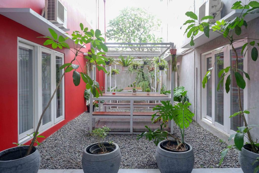 Zahrada ubytování Sans Hotel Absari Yogyakarta