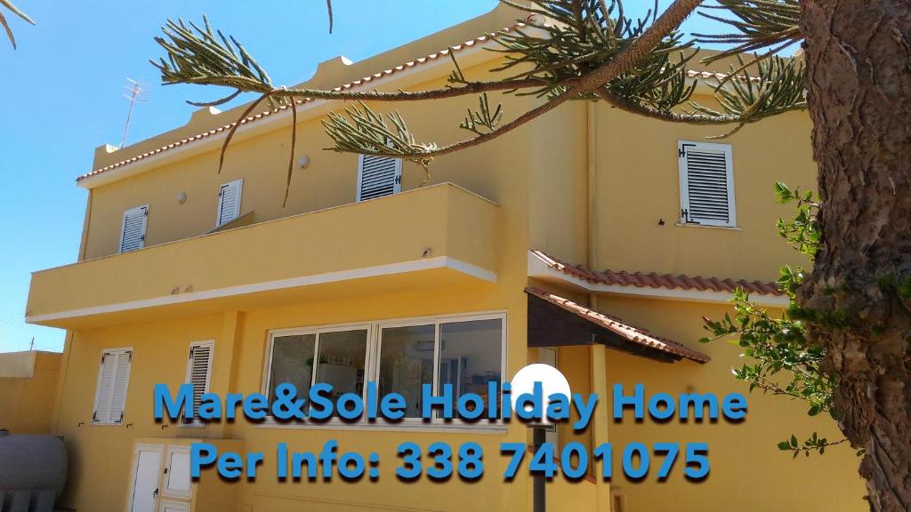 Imagen de la galería de Mare e Sole Holiday Home, en Lampedusa