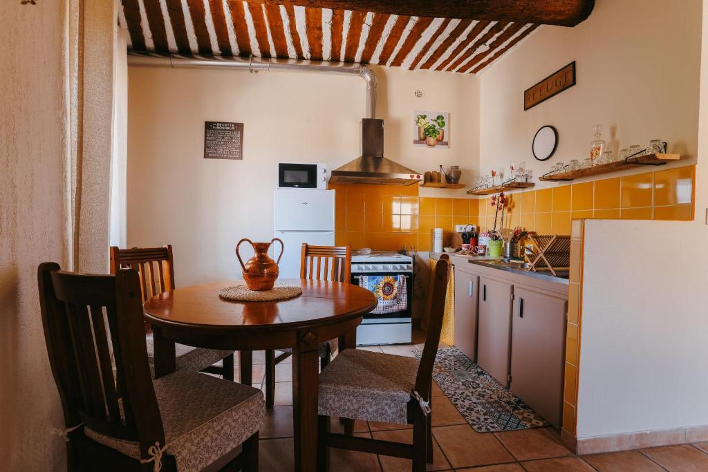 Kuchyň nebo kuchyňský kout v ubytování Provence Now