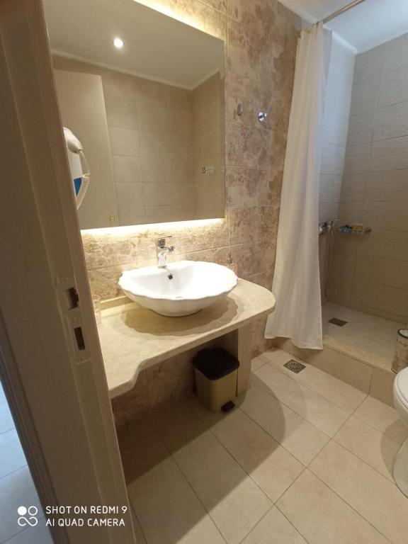 Bellarias House - 10