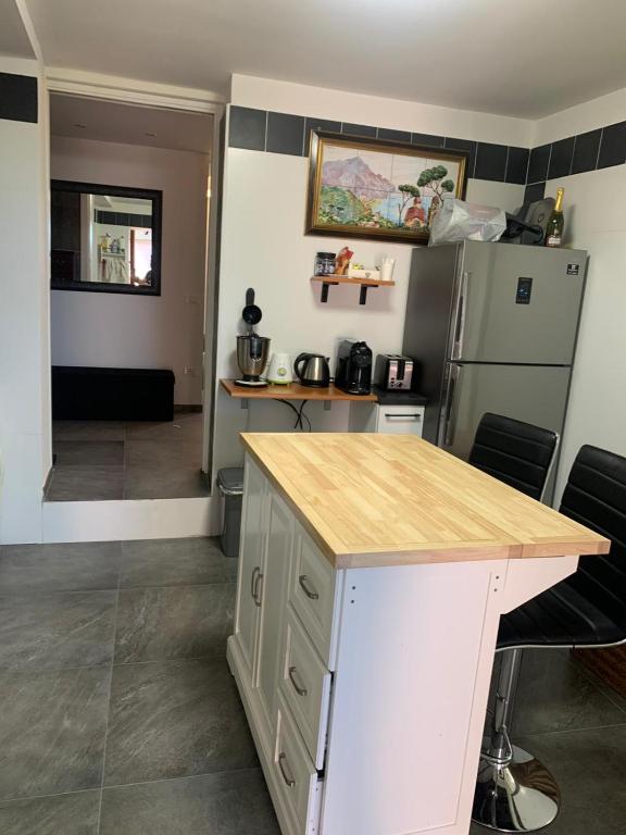 E-Noa Holiday Home - Apartment - Ground Floor